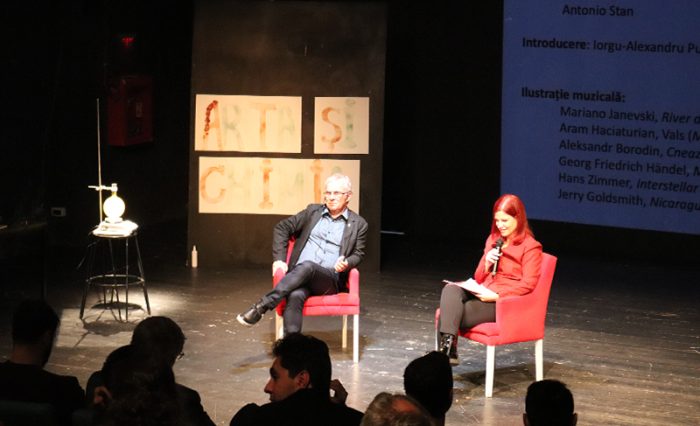 „Spectacolul-Chimiei”-cu-academicianul-Marius-Andruh-a-deschis2