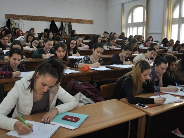 Facultatea-de-Litere-1