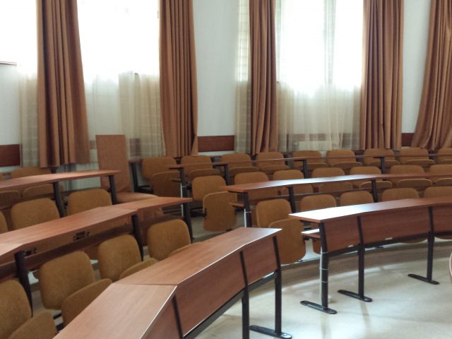 sala-conferinta-centrul-conferinta