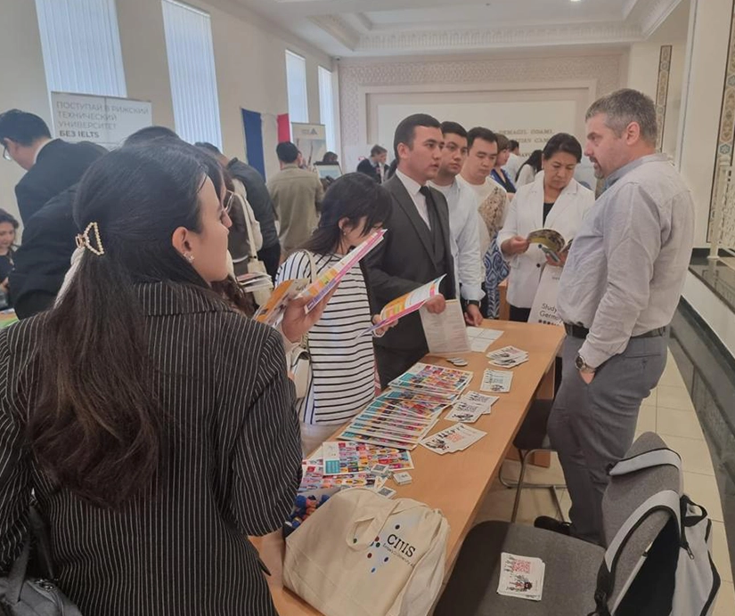 stire targ educational galerie 4