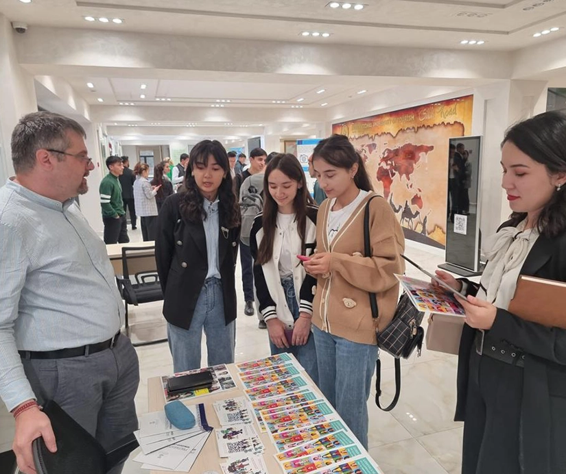 stire targ educational galerie 6